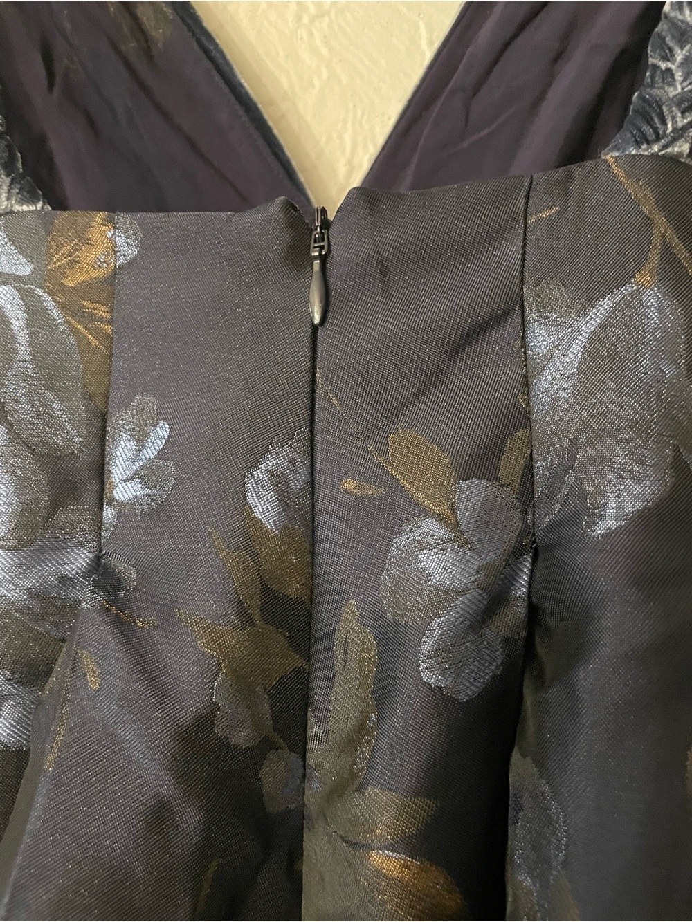 Maeve V-Neck Blue Floral Velvet Jacquard A-Line Midi Dress US 4 - Picture 8 of 9